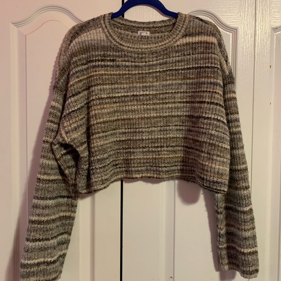 Sweater - Picture 1 of 3